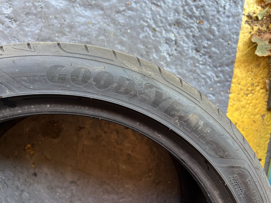 255 40 18 goodyear vara dot 2019 RSC