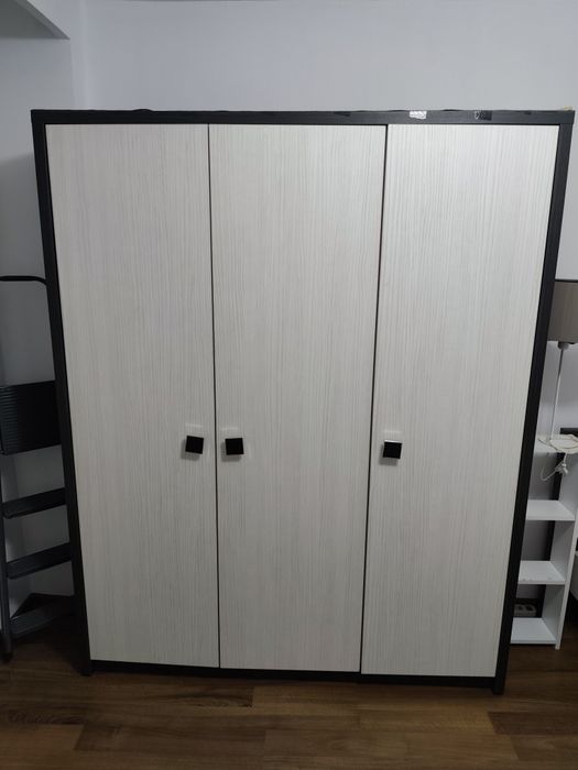 Vând mobilier tineret