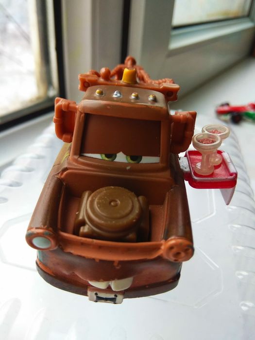 Тачки.Метр в кафе.Дисней.