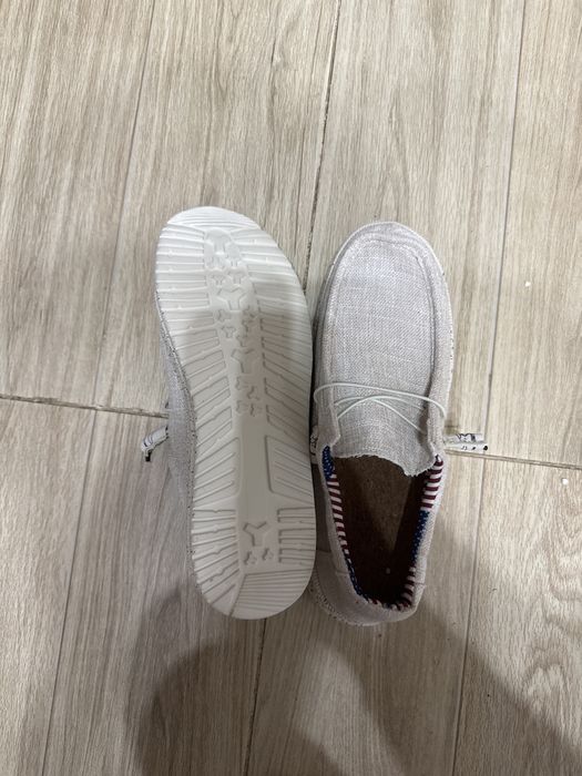 Продам слипоны размер 43