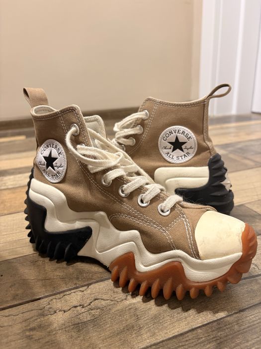 Converse run star motion
