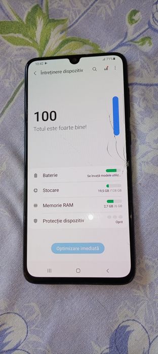 Samsung a70 128 GB  cu 6 GB ram merge perfect