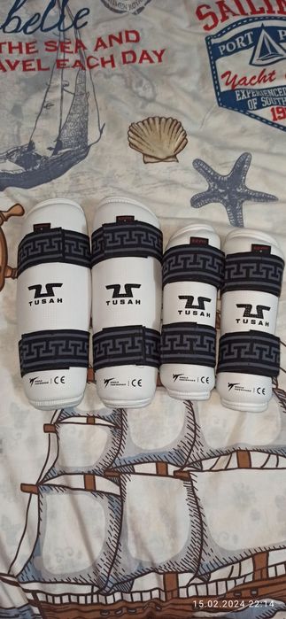 Шитки один комплект, размер "S" Б.У , но хорошем состоянии