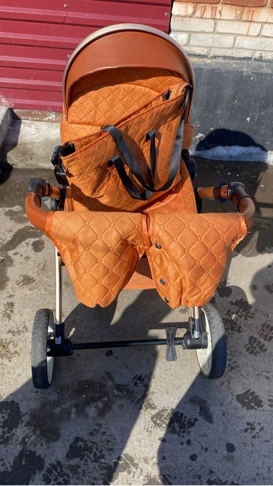 Продам коляску для новорожденных