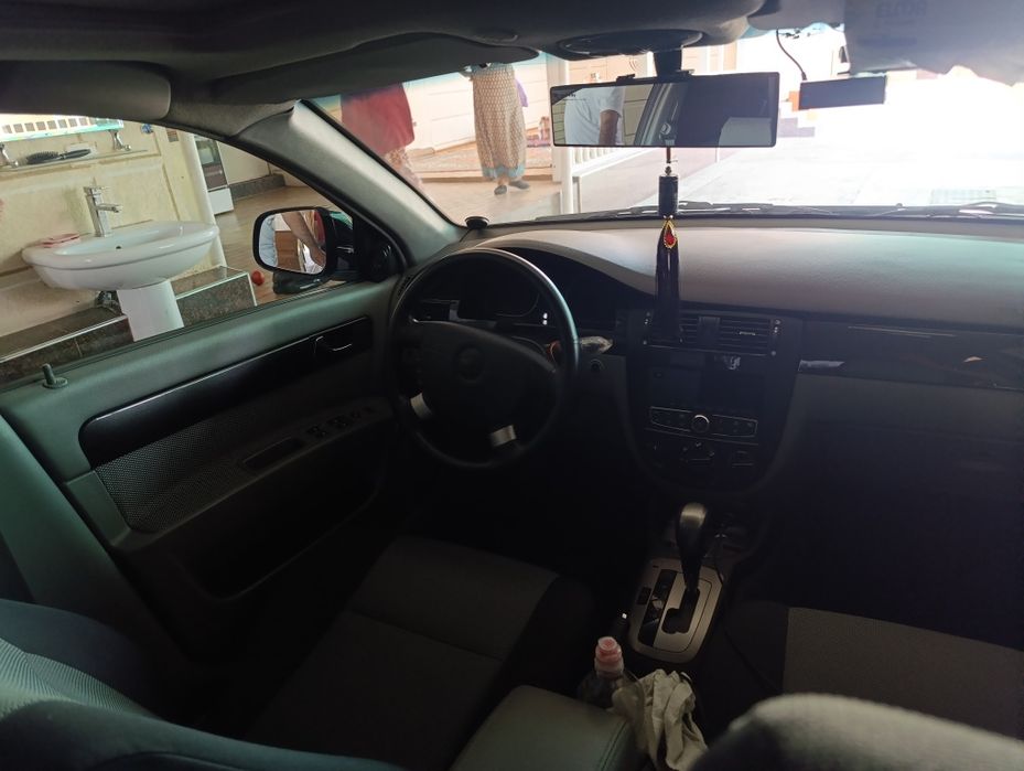 Nvarot qilingan, uy ishlar uchun haydalgan