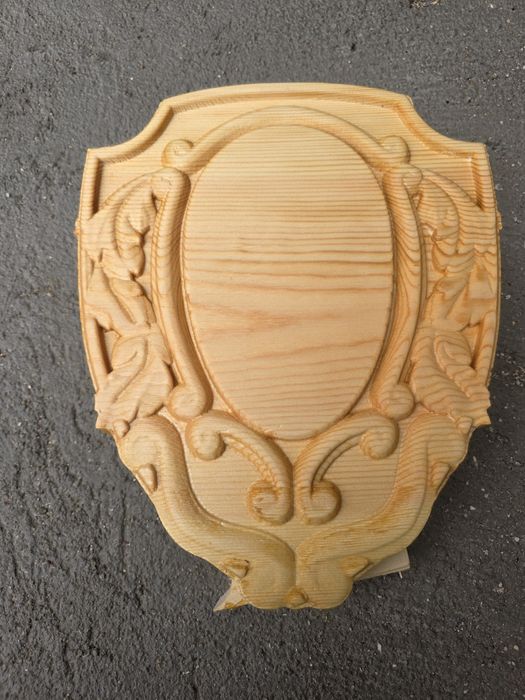 Поставки за трофеи,табели,подноси!