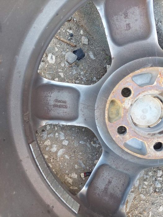 Алуминиеви джанти с комплект гуми