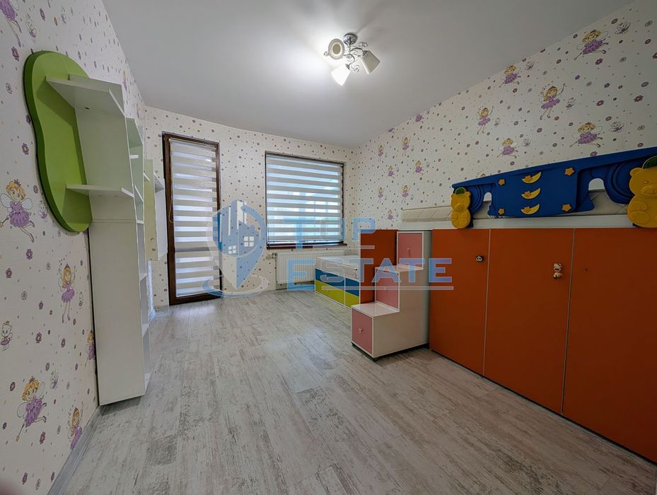 Дава се под наем Тристаен апартамент в Велико Търново, Център - 107 кв.м за 402.9 € - Снимка #4