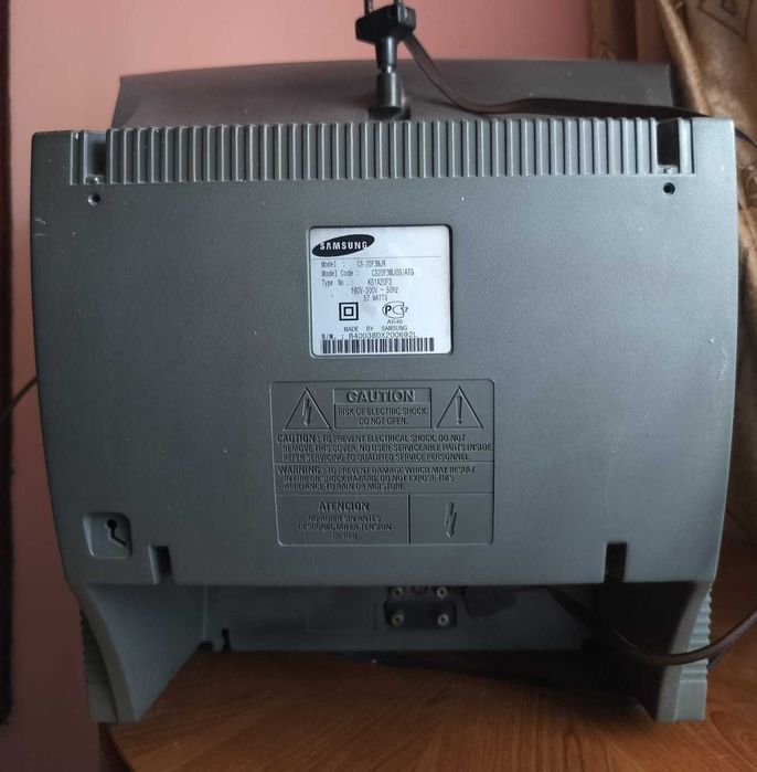 Продам телевизор  б/у рабочий