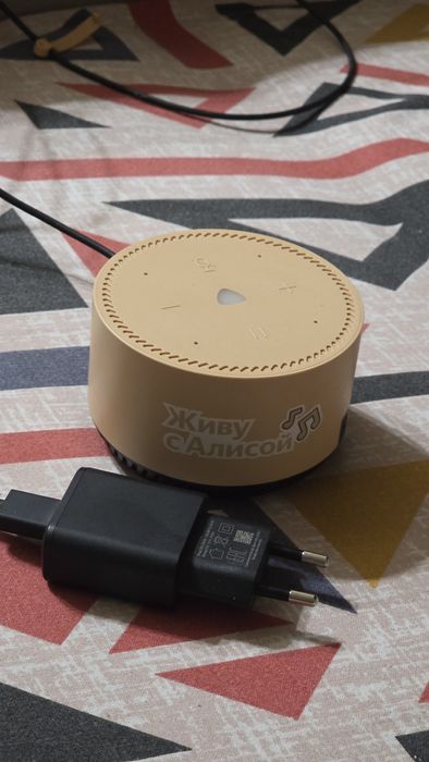 Алиса Яндекс станция  лайт