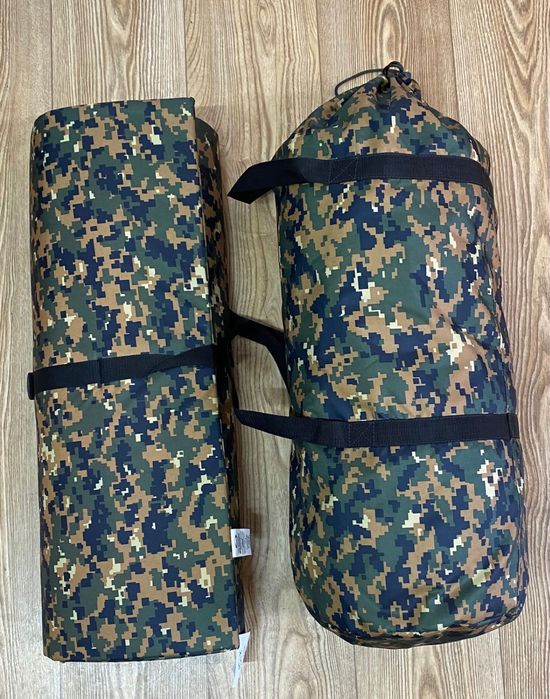 Продается Каремат, спальный мешок , форма новая