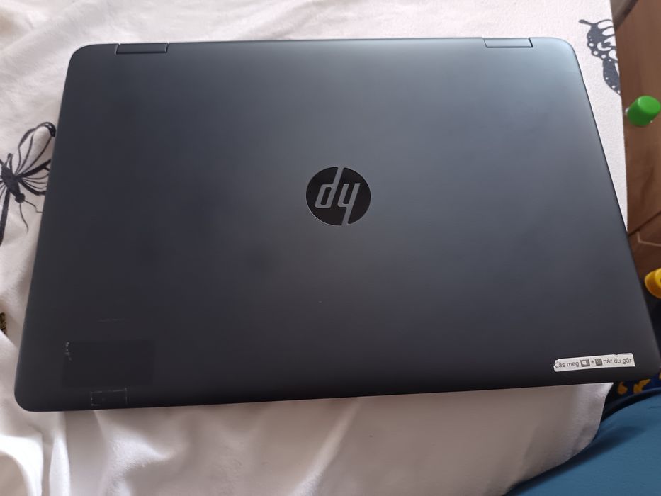 Vand laptopuri perfect functionale ddr 4 cu tastatura luminata