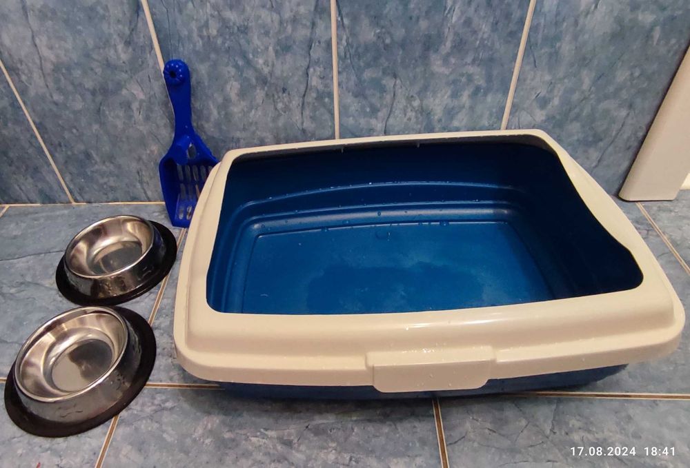 Кошачий лоток и миски