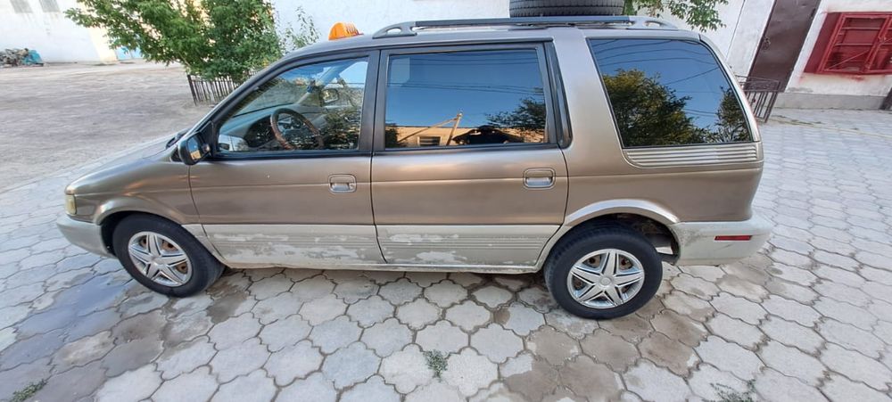 Митсубиси Спэйс Вагон автомат