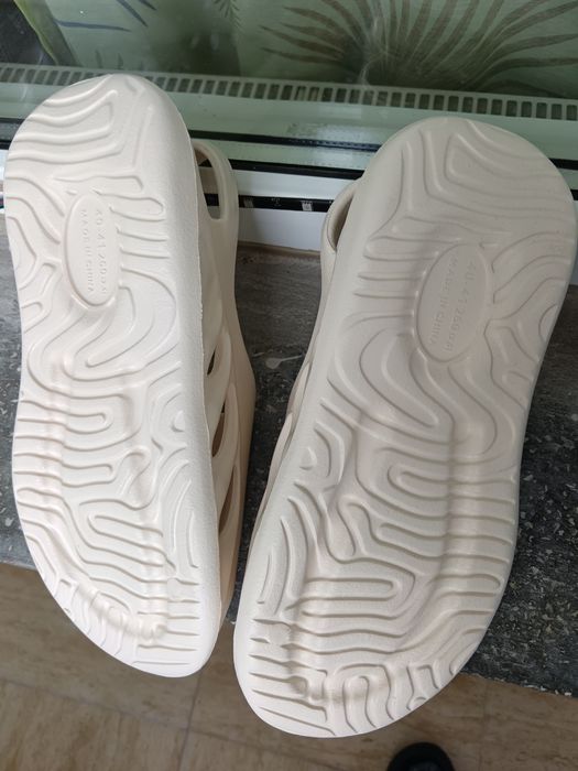 Sandale mărimea 40-41 noi