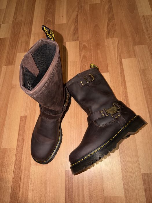 Кожаные сапоги Dr. Martens Anistone Hi