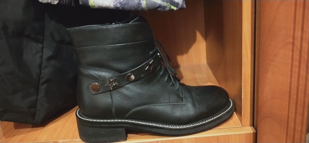 Кожаные ботинки. Бонетти.
