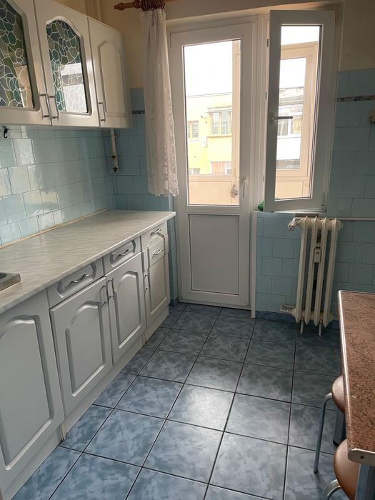 Apartament 3 camere DECOMANDAT - zona OMV VEST