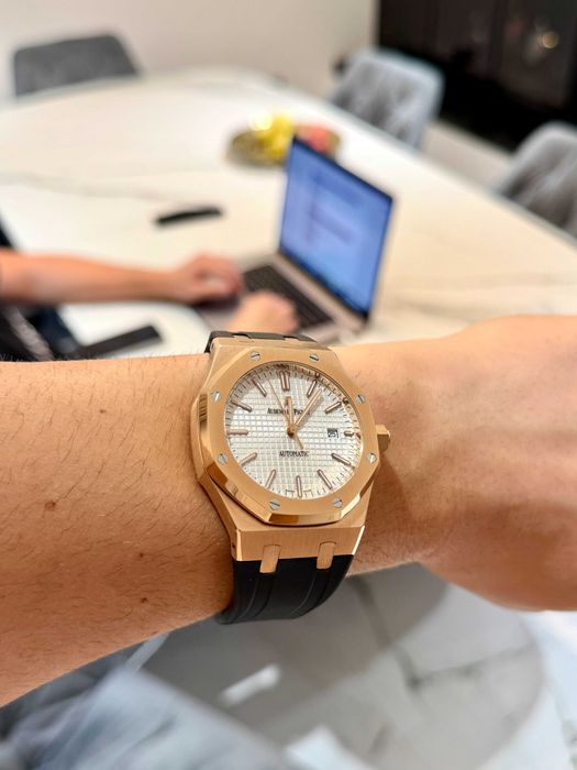 Audemars piguet royal oak каучук/бял циферблат