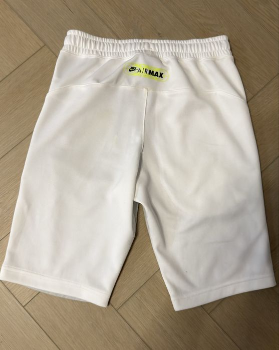 Pantaloni scurti Nike air max