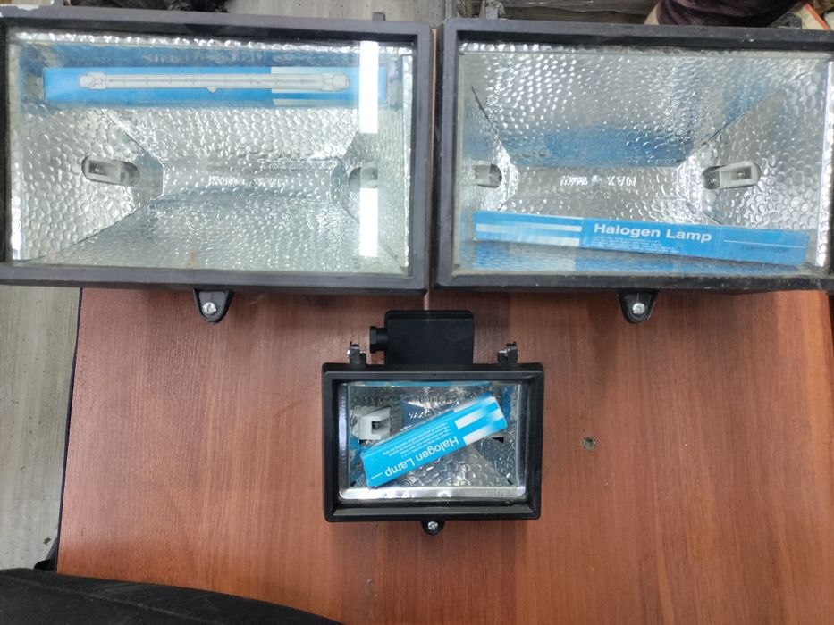 Продам, прожектора в хорошем качестве