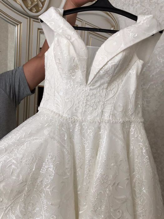 Продам свадебное платье новое