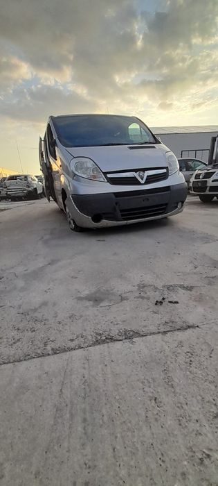 Usa stanga laterala opel vivaro