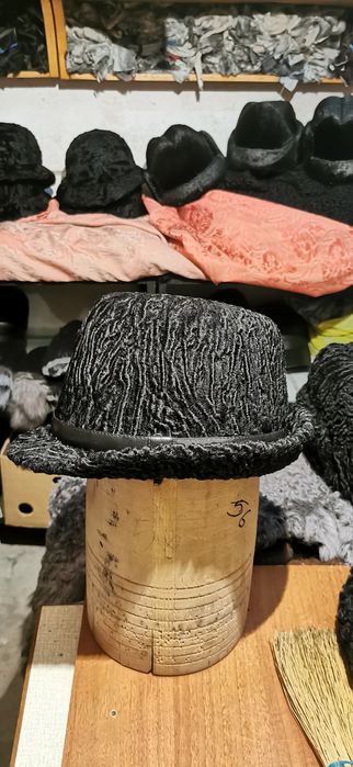 Palarie din blana naturala de miel