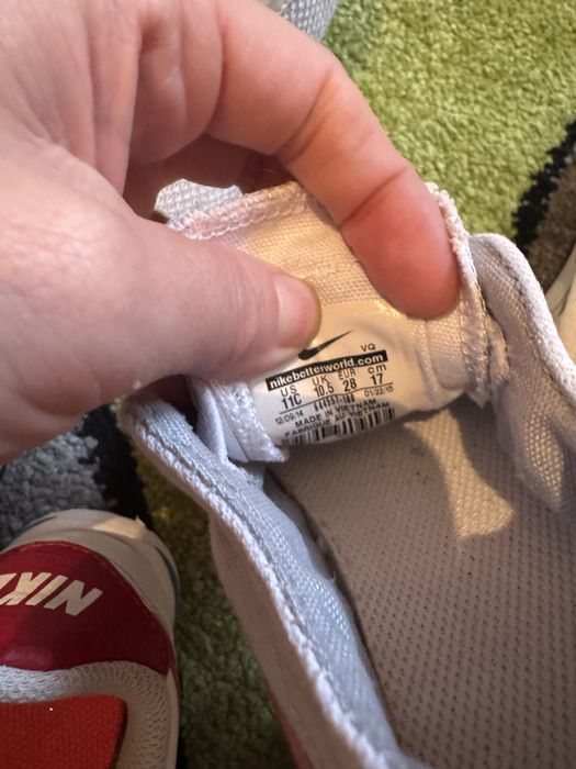 Детски дрехи за дете и обувки номер 28,29,30