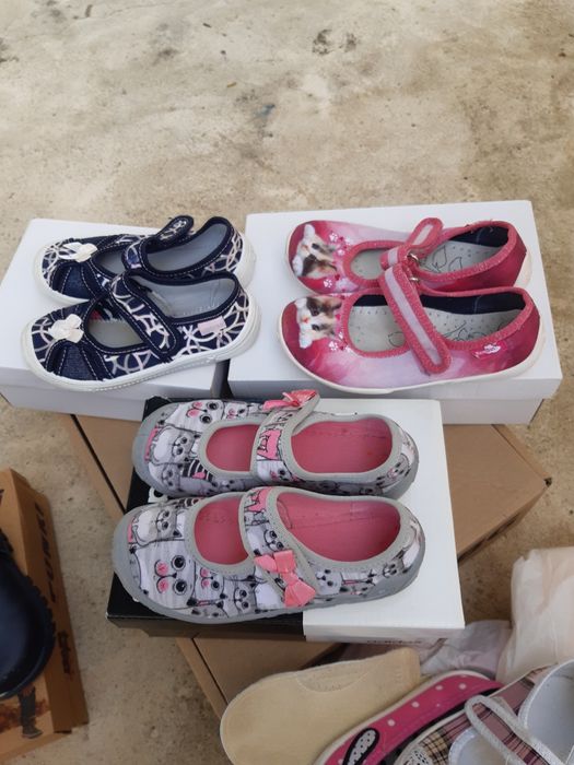 Пантофи за момиченце