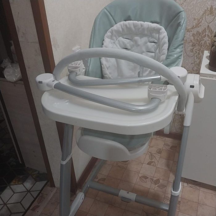 Продам детский столик