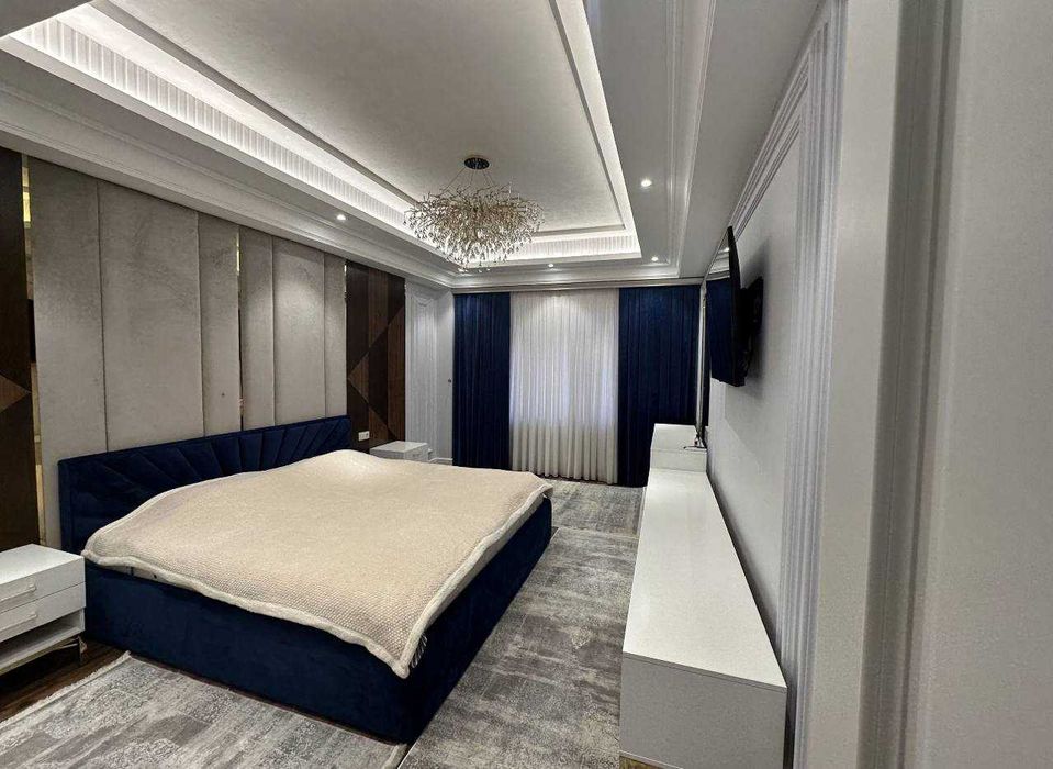 Ц-1! Сдается 3-х комнатная люкс квартира в центре города!