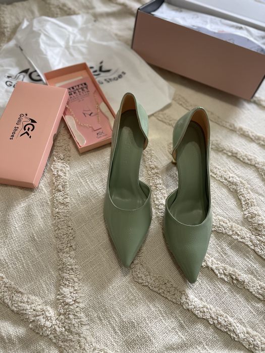 Pantofi stiletto noi