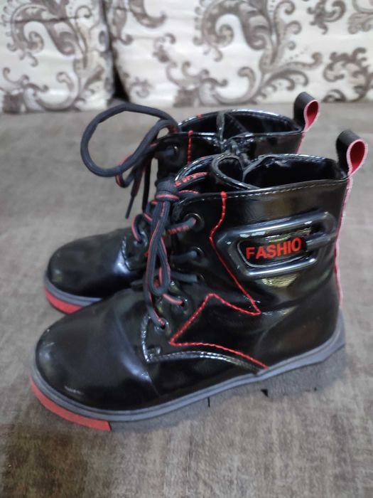 Ботинки на девочку