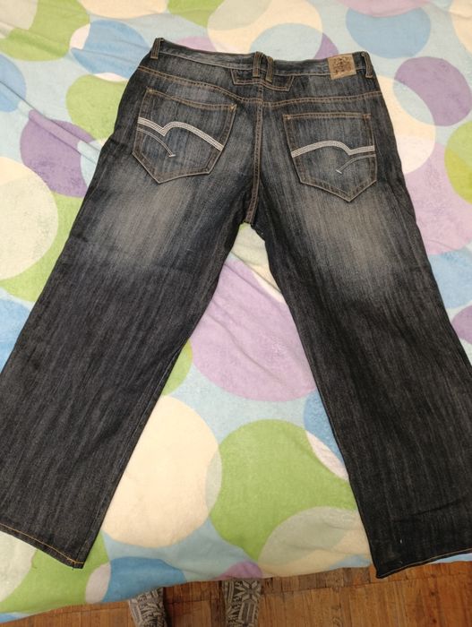 Продам джинсы стильные