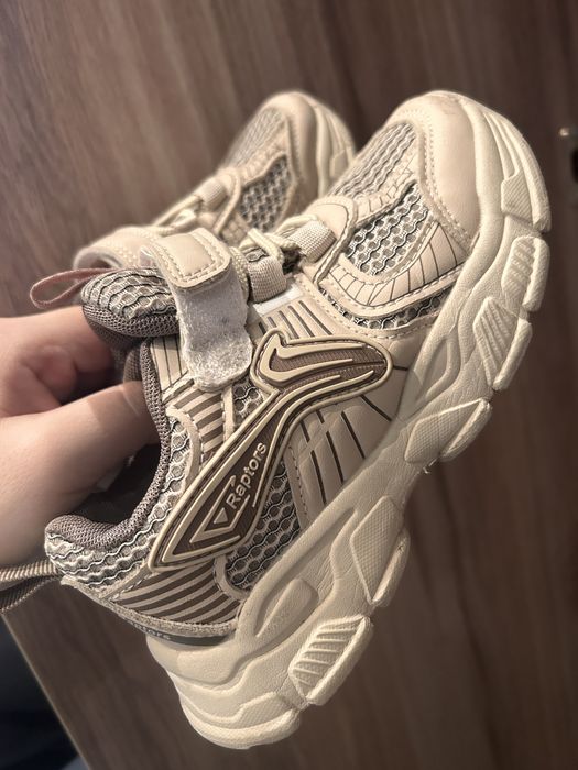 Кроссовки детские