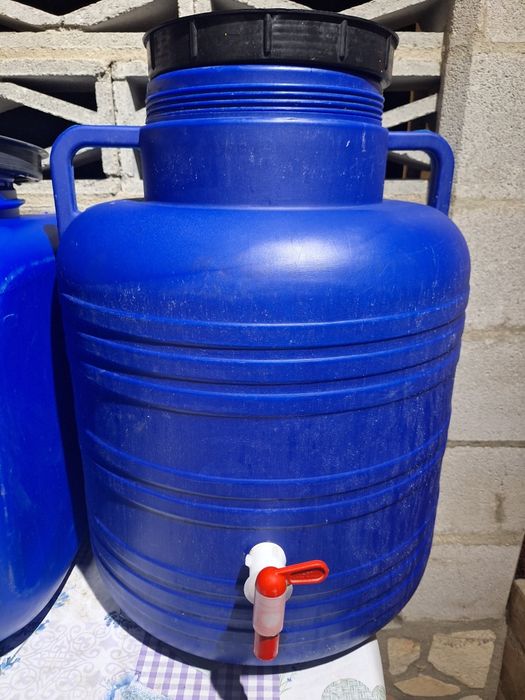 Бидони с кранче 2бр.