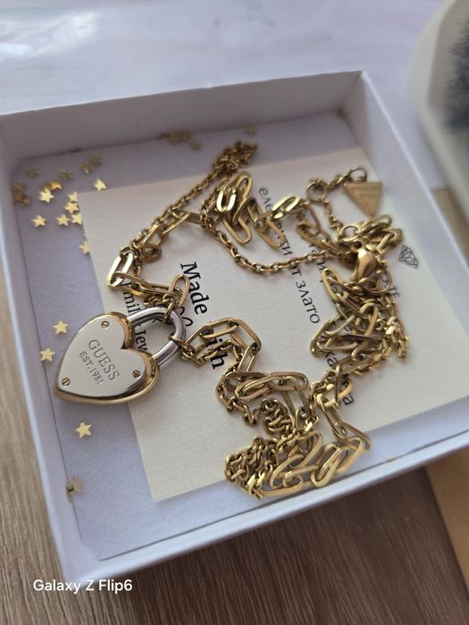 Оригинално колие на Гесс Guess