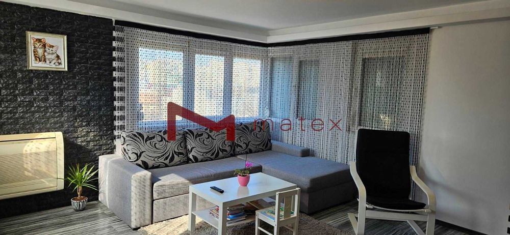 Просторен Многостаен Апартамент на отлична локация-Кателиев