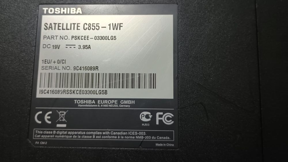 Laptop pentru piese sau reparație. Toshiba c855