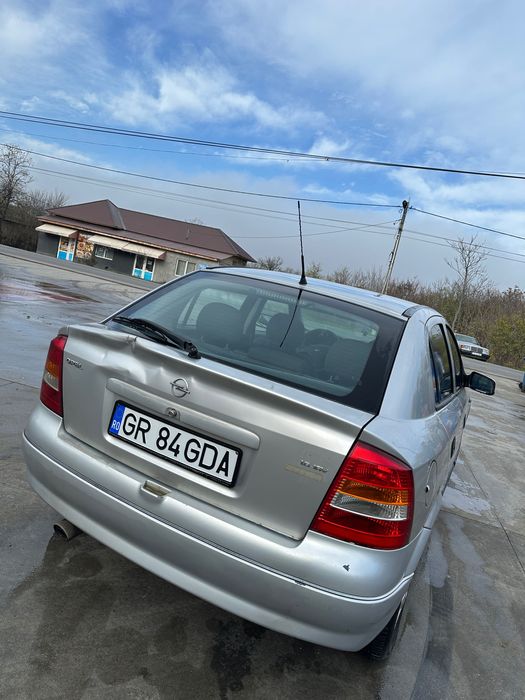 Vând Opel astra G