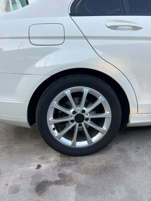 MERCEDES-BENZ C-Class 2010 — imagine 4