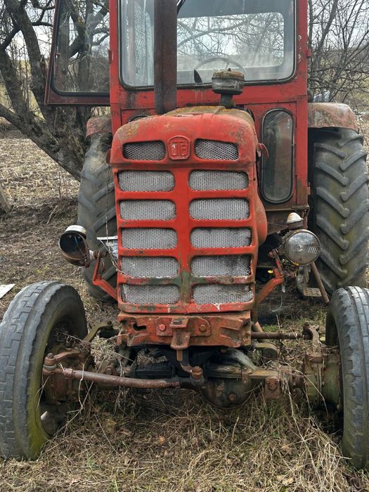 Tractor U651 4x4