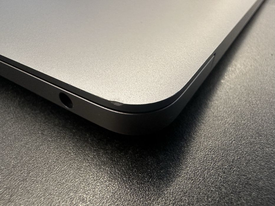 Macbook Pro 13 ‘   8GB RAM/256GB SSD