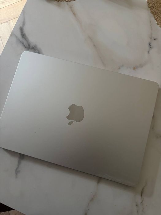 MacBook Air 13 M2 8/256