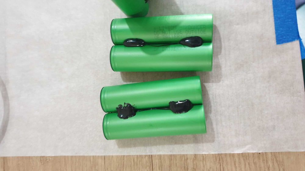 Realizez acumulatori li ion, repar scule, electronice.