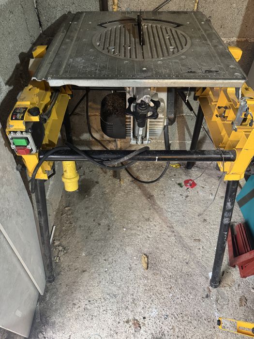 Circular dewalt cu doua operatiuni