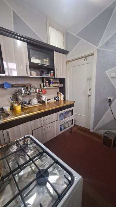 2 xonali uy sotiladi 3qavatda joylashgan