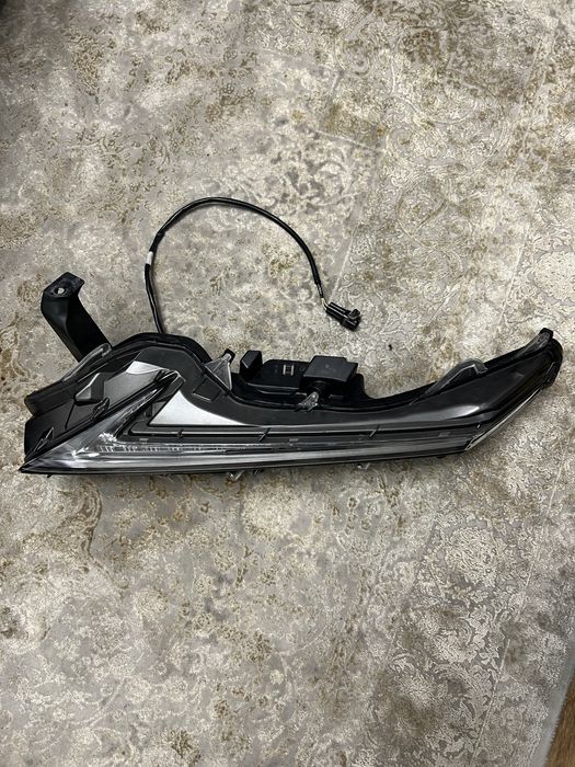 DRL + Semnalizare stanga pentru Lexus NX300h