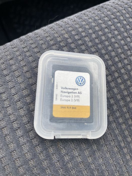 Radio mp3 golf 5  si card navigatie